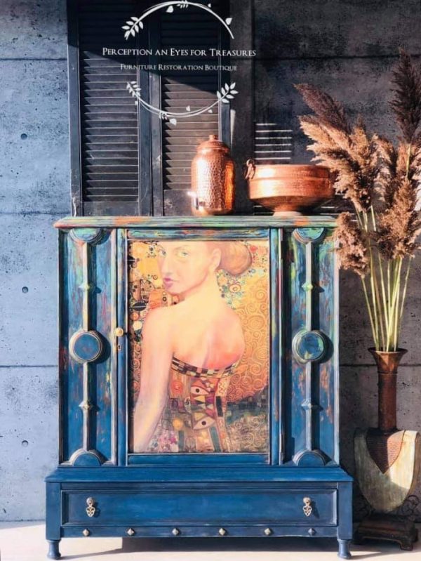Beautiful Woman In Gold - Image 2