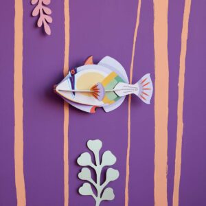 Spústač pruhovaný - Picasso Fish - farebná kartónová dekorácia na stenu